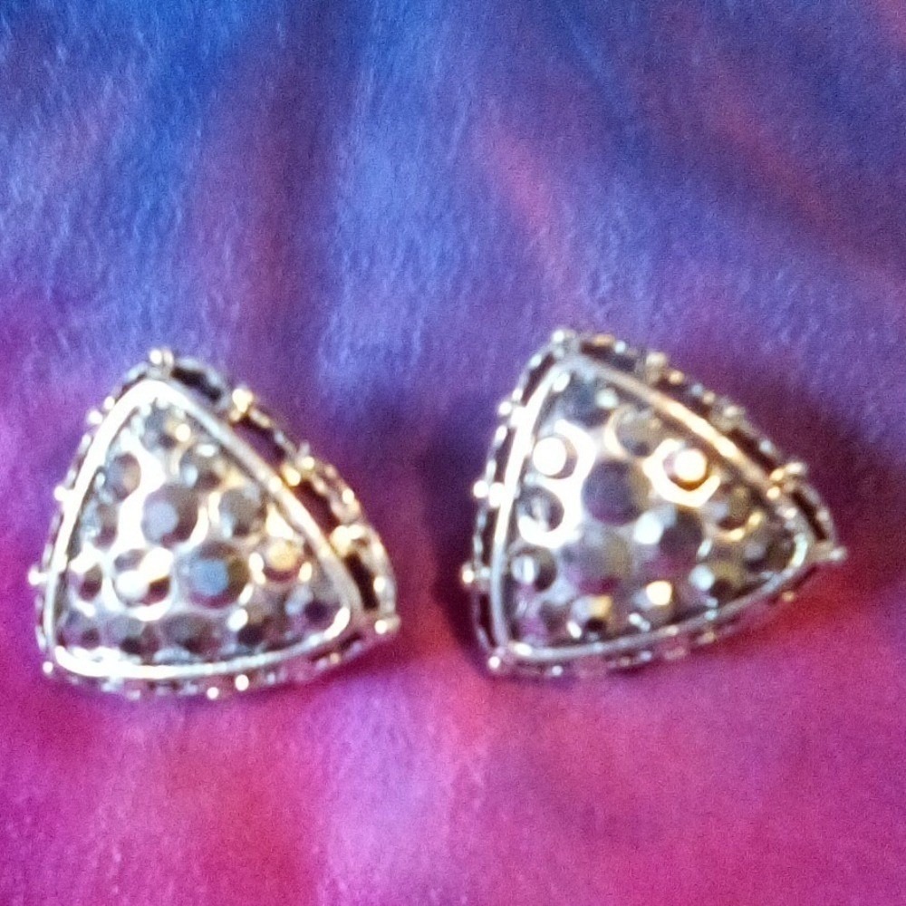 Silver Tone Triangle Shaped Clip On Earrings with Metallic Rhinestone Accents. - Picture 2 of 7